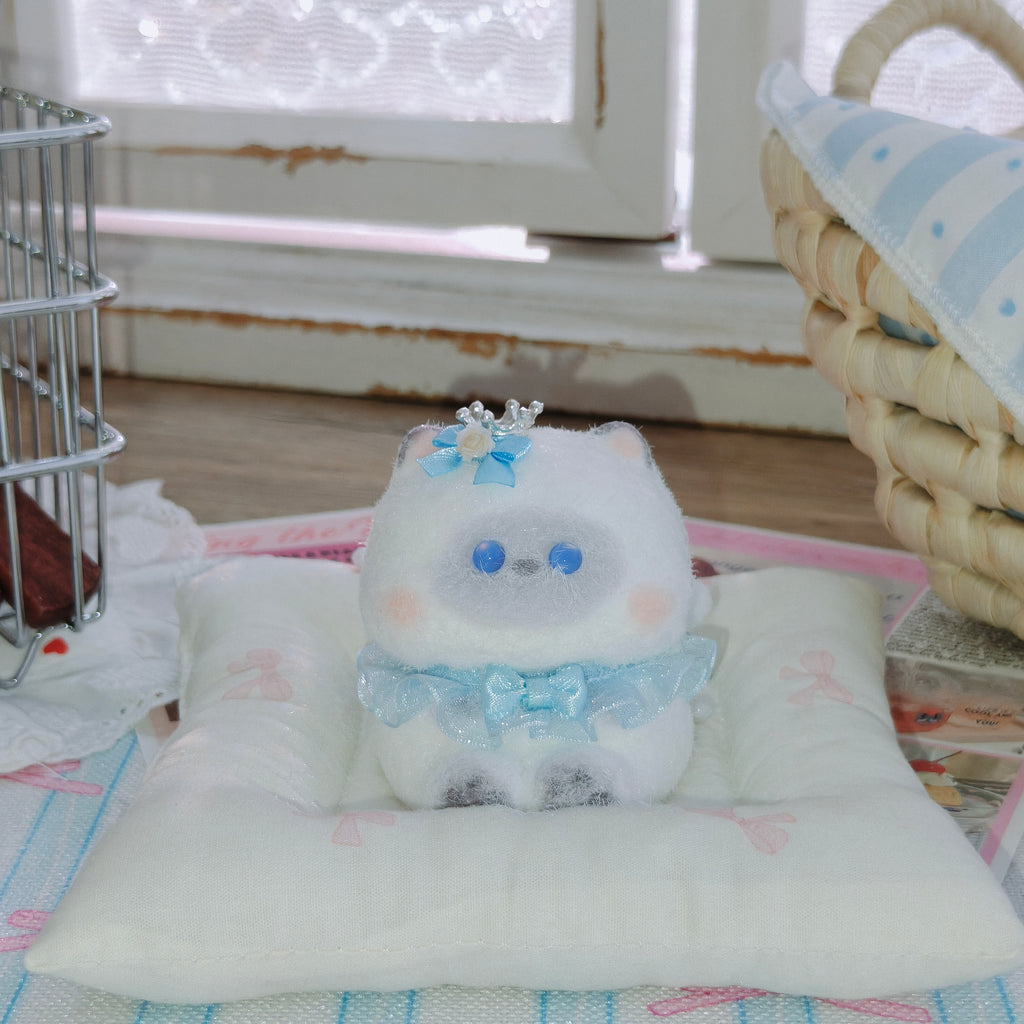 Hand‑Painted Small Cat Silicone Squishy