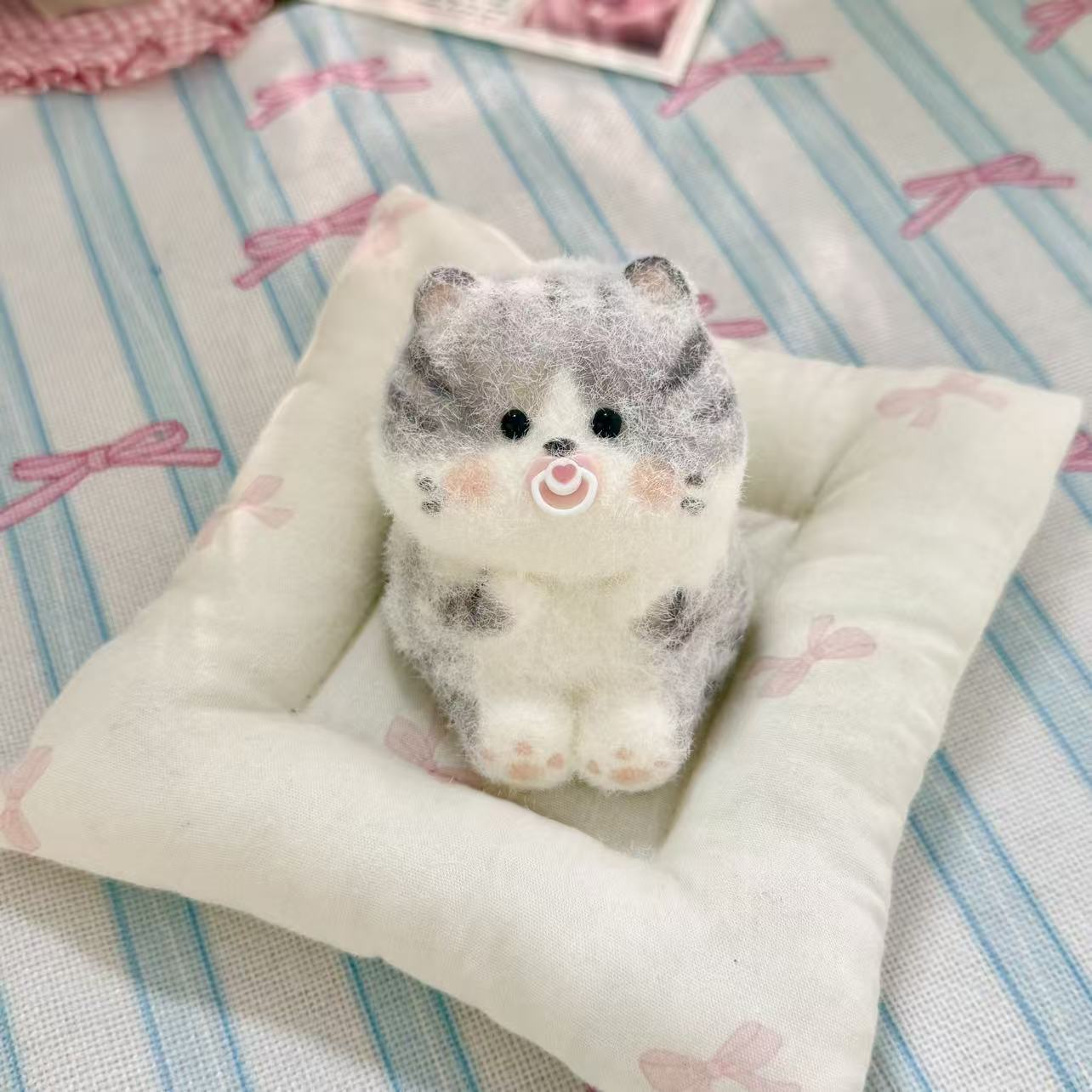 Hand‑Painted Tabby Cat Silicone Squishy
