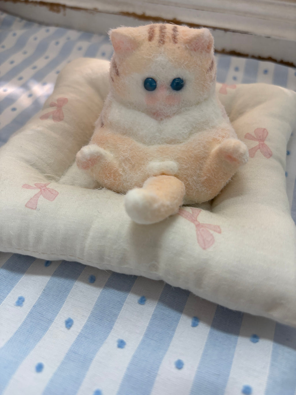 Hand‑Painted Boss Cat Silicone Squishy