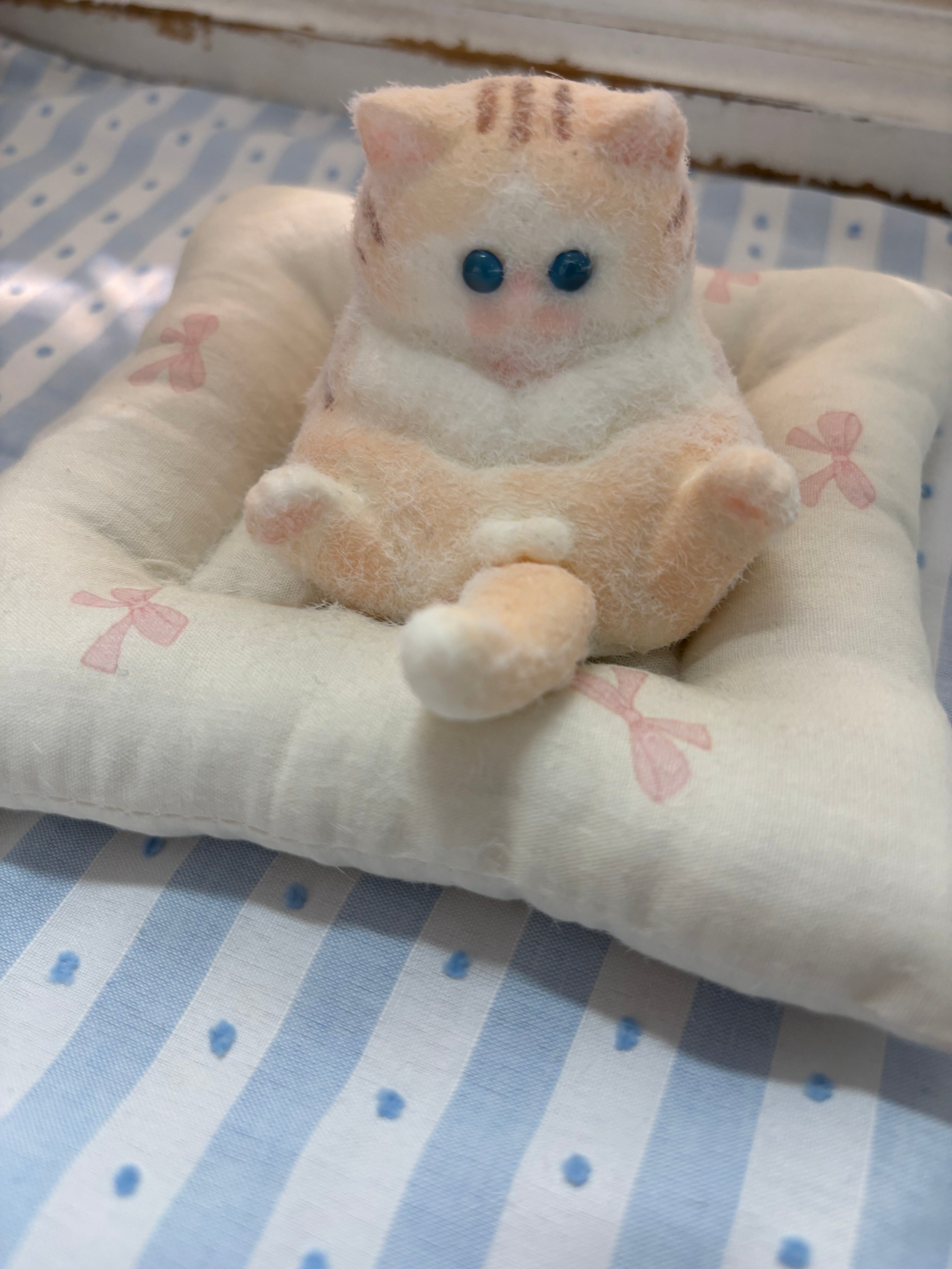 Hand‑Painted Boss Cat Silicone Squishy